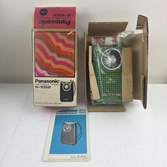 Vintage Panasonic AM Radio R-1052 Green w/ Original Box And Strap Tested Working