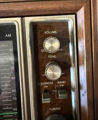 Vintage Radio Sony TFM-9450W 11 Transistors 2 Band