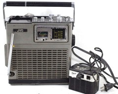 Vintage JVC Radio protable TV Model 3050 w/ Power Adapter Screen Comes On Static