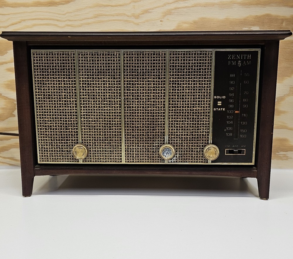 Zenith Radio Vintage « The Glissando » Classic Tested Working Model Z434W