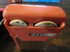 VINTAGE CANDLE 6 TRANSISTOR RADIO MODEL PTR-62B