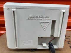 Soundesign AM/FM Electronic Clock Radio Model No 3639IVY