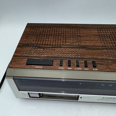 VINTAGE LLOYD&rsquo;S MODEL J249 AM/FM STEREO ELECTRONIC CLOCK RADIO with CASSETTE