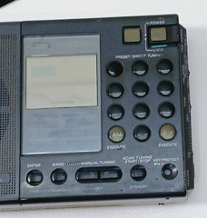 Sony ICF-SW7600 World Band Receiver Vintaage Radio – For Parts only not working