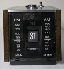 Vintage General Electric Aztec AM/FM Calendar Radio *Working*