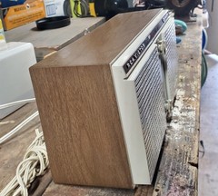 Vintage Working RCA Victor RJA35W-WAL GR Solid State Dual Speaker Tabletop Radio