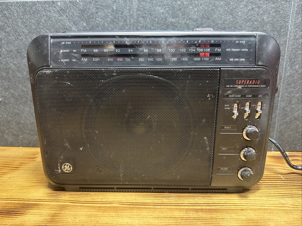 VTG General Electric Superadio Long Range AM FM GE Super Radio III 7-2887A
