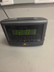 Zenith AM/FM Alarm Clock Radio Model # Z124B