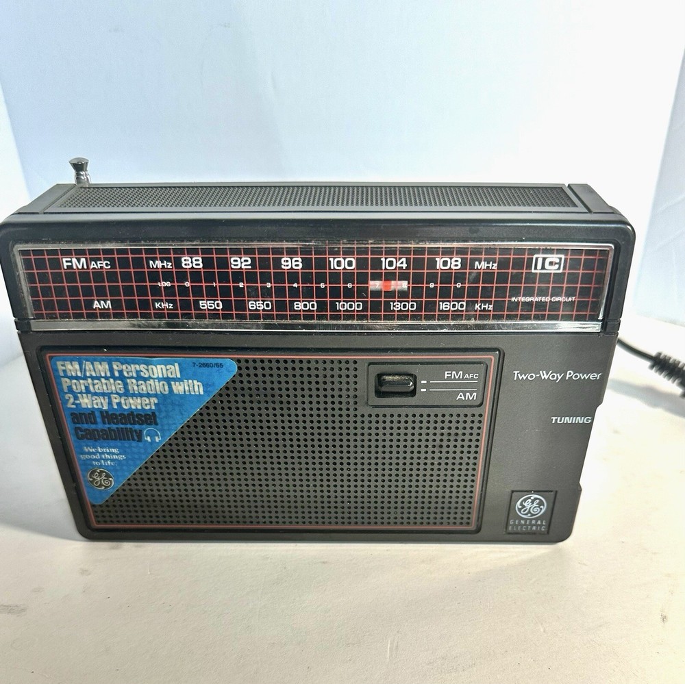 Vtg GE FM/AM Personal Portable Radio w/ Two-Way Power 7-2660 Headset Capable