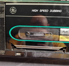 General Electric Boombox Radio 3-5638A – Parts Only – Radio Works, Tape Doesn&rsquo;t
