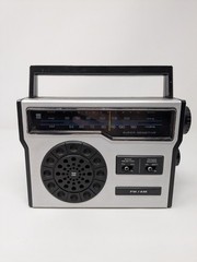 Vintage 1970&rsquo;s Sharp FX-210U Solid State Portable AM FM Radio AC Plug or Battery