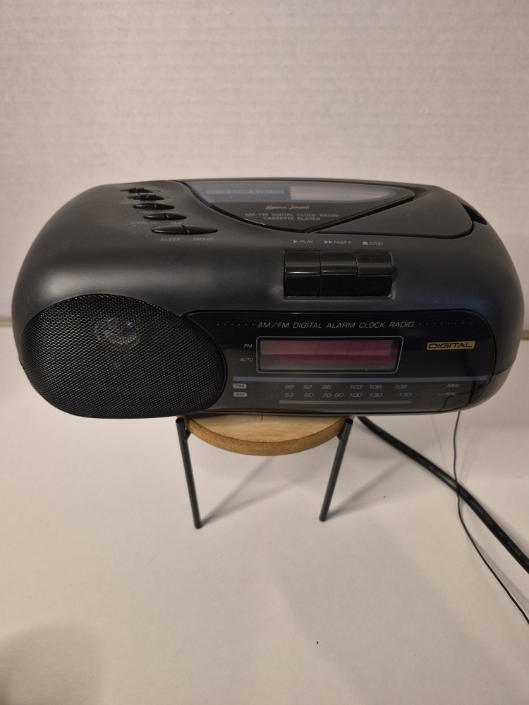 Lenoxx Sound AM/FM Digital Clock Radio Cassette Player Model CR-186 Tested Works