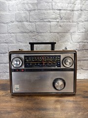 Vintage General Electric GE World Radio P-990A Shortwave/Longwave/FM Parts