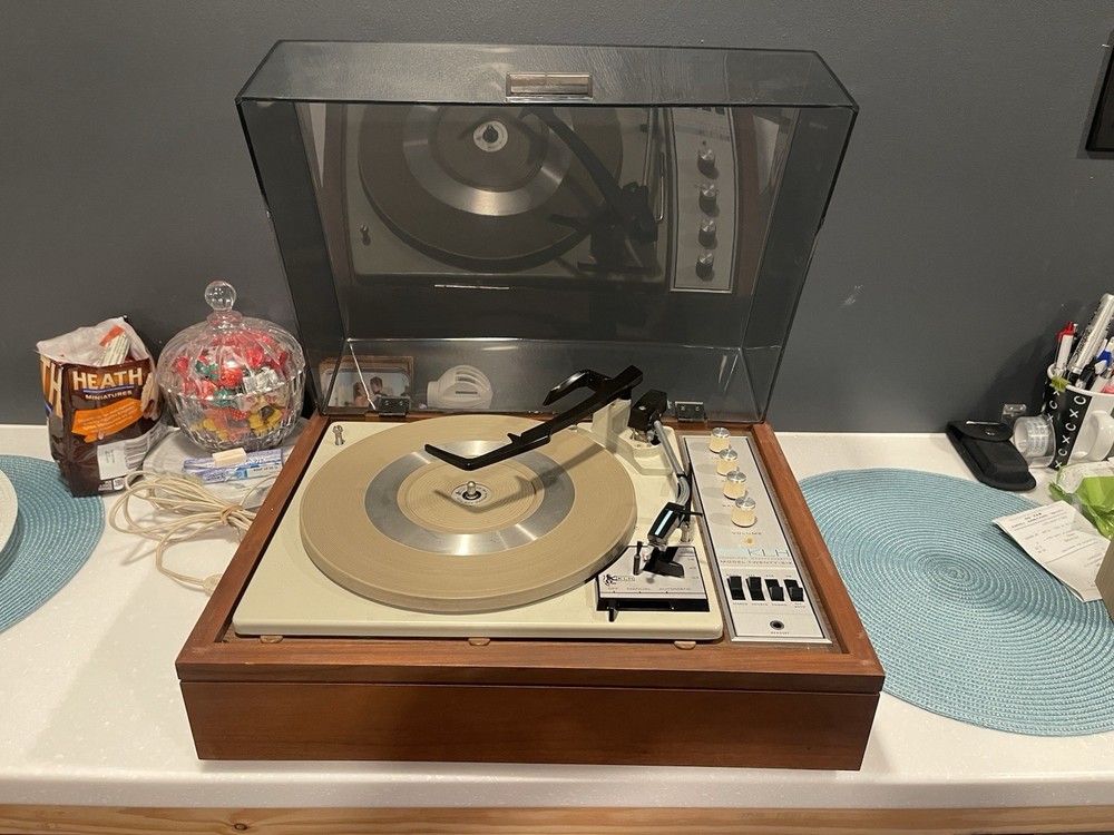1968 KLH Model Twenty Six Turntable Tested and Working