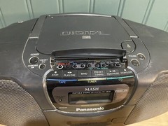 Panasonic RX-DS35 Portable CD/TAPE/AM/FM XBS Mash Boom Box Stereo System Player