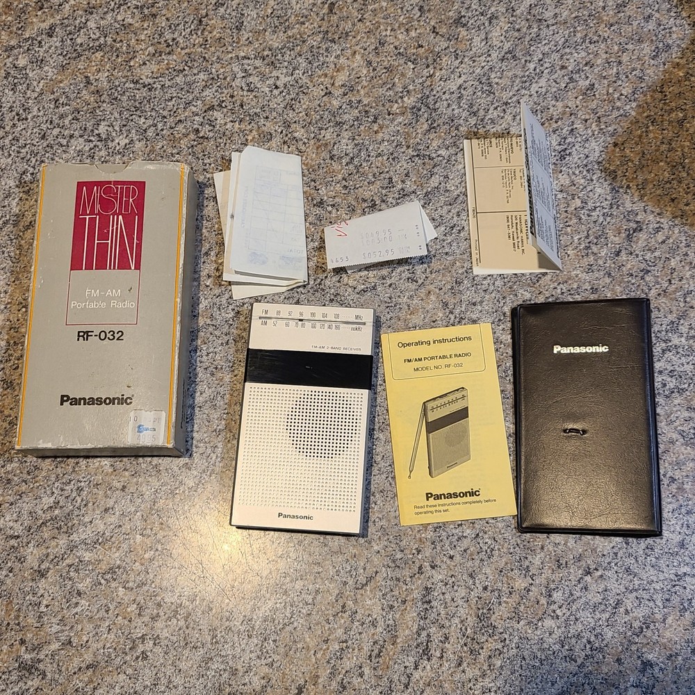 Vintage Panasonic Radio RF-032 AM FM 2 Band Receiver Case WORKS Box Paperwork C7