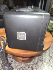 Vintage 1980&rsquo;s Sound Design Alarm Clock Radio Cassette Player 3827CBK AM / FM