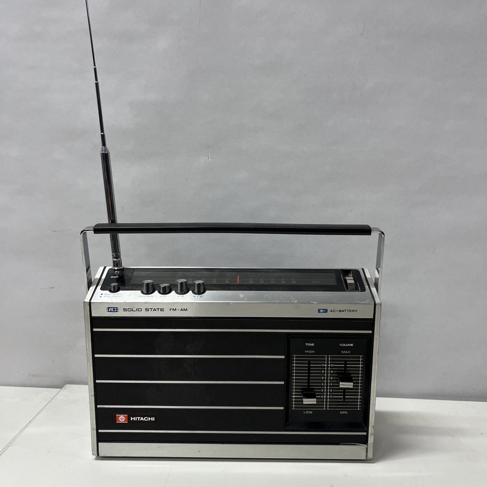 Hitachi KH-1038~ Solid State FM-AM Ac/Dc All Transistor Radio ~ Tested