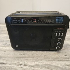 GE Superadio 7-2887A AM/FM General Electric Portable Radio Tested