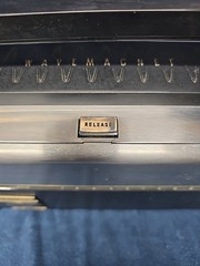 Zenith Trans-Oceanic FM-AM Multiband Royal 3000-1 Radio w/ Owner Manual