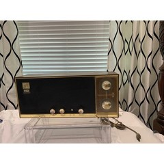 Vintage Arvin AM/FM Table Radio Wood Grain Gold Trim Mid Century Modern Retro