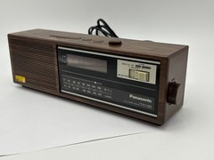 Vintage Panasonic RC-6070 FM AM 2 Band Electronic Clock Radio Wood Grain