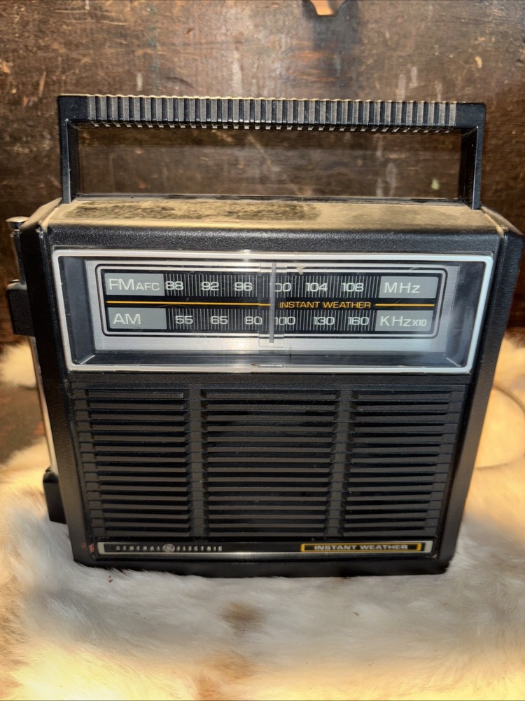 RARE Vintage General Electric GE 7-2841A Instant Weather Band Radio Tested WORKS