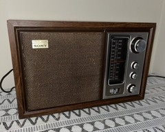 Vintage Sony Fidelity Sound AM/FM Radio, Model # ICF-9650W..
