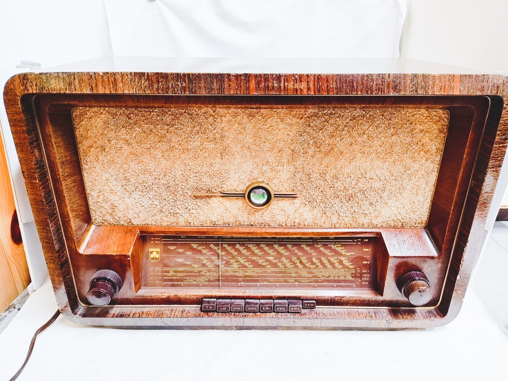 GRUNDIG Spitzen-Super UKW 495W INTERNATIONAL RADIO WORKS 1950 Magic Eye