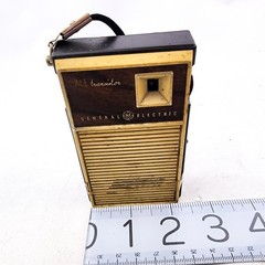Vintage General Electric GE P-1759 All Transistor Portable AM Radio PARTS FLAWS