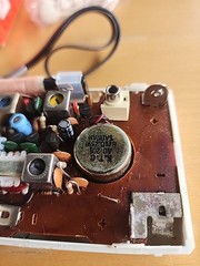 Vintage 1970s Sanyo Portable AM Radio – Retro