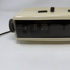 Vintage Realistic Chronomatic-110 AM/FM Flip Clock Radio 12-1501 Radio Shack 197