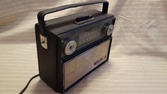 Vintage Coronado RA86-5287A AM FM SW VHF Dual Speaker Portable Radio