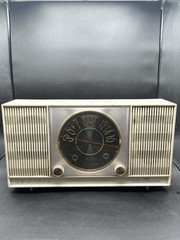 Vintage Admiral Dual Speaker Mid-Century AM Table Radio – Powers On ✅