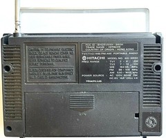 VINTAGE HITACHI KH-980H FM/AM/TV/WEATHER MULIT BAND PORTABLE RADIO AC/BATTERIES
