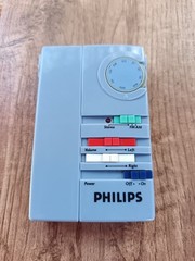 Philips D 1906 mini AM/FM design radio