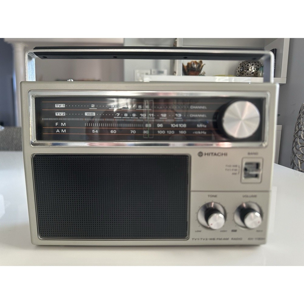 VINTAGE *NEW* 1980&rsquo;s Hitachi KH-1180H AM/FM TV1TV2 3-Band Portable Radio