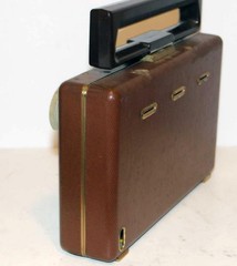 VINTAGE MOTOROLA GOLDEN VOICE 56B1A PORTABLE TUBE RADIO W/ ORIGINAL CORD