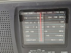 Radio Shack Portable Multiband Radio 12-456 AM/FM TV1 TV2 AIR VHF-WX WORKS