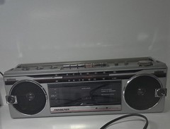 Soundesign Radio & Tape Player Model 4626(A). Radio Works, Tapedeck NOT Working.