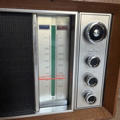 Vintage 1970s PANASONIC RE-7259 AM FM 2-Band Wood Cabinet Tabletop Radio WORKING