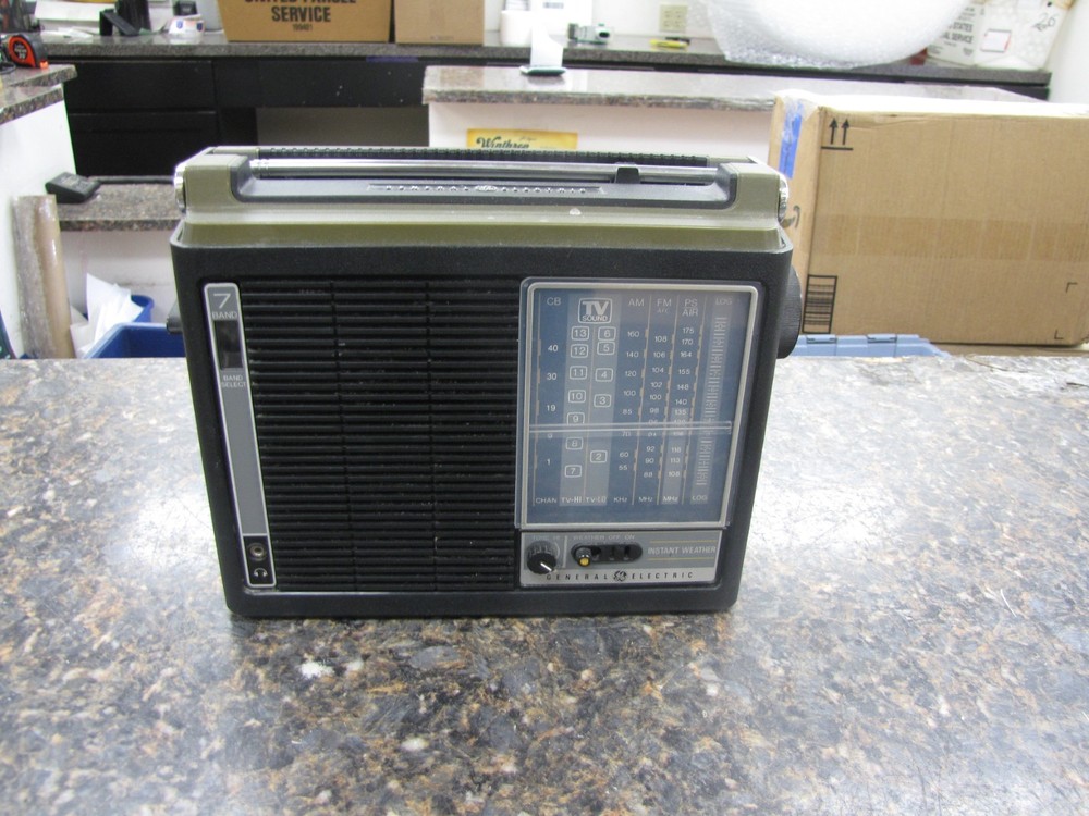 Vintage GE 7-2964A General Electric 7-Band Weather CB AM/FM Radio – Works
