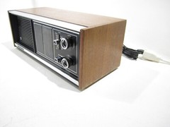 Vintage Panasonic Model RE-7371 FM-AM Tabletop Radio Made in Japan