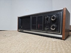 Vintage 1970&rsquo;s Panasonic RE-7371 AM FMTable Top Radio Wood Case Made In Japan