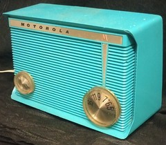 Vintage 1960 MOTOROLA A8J25 Turquoise Aqua Tube Radio MCM Mid Century Atomic