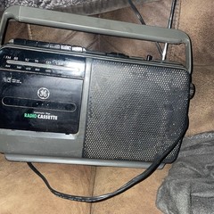Vintage General Electric AM/FM Radio Cassette Player Model 3-5264A Works