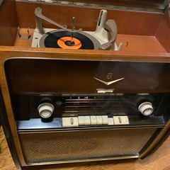 1957-1958 Grundig Majestic 7000 Radio/Phono Receiver Vintage Wood Crafted