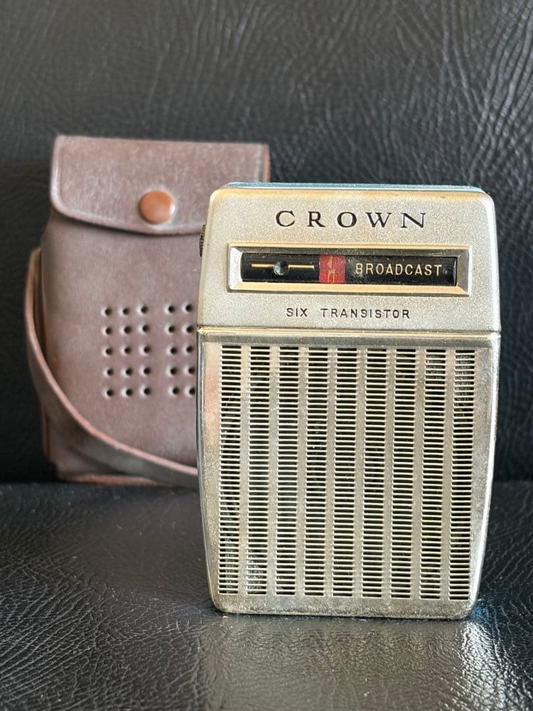 Vintage Crown 6 Transistor Radio 1950s Rare Sky Blue Made in Japan Leather Case