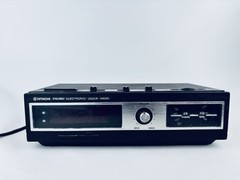 Vintage Hitachi Alarm Clock Radio KC-541H Brown Woodgrain – Tested & Works
