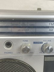 Toshiba RT-120S Vintage AM/FM Radio Cassette Boombox – Non-Working Cassette